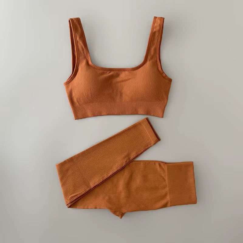 Conjunto acanalado: leggings + top