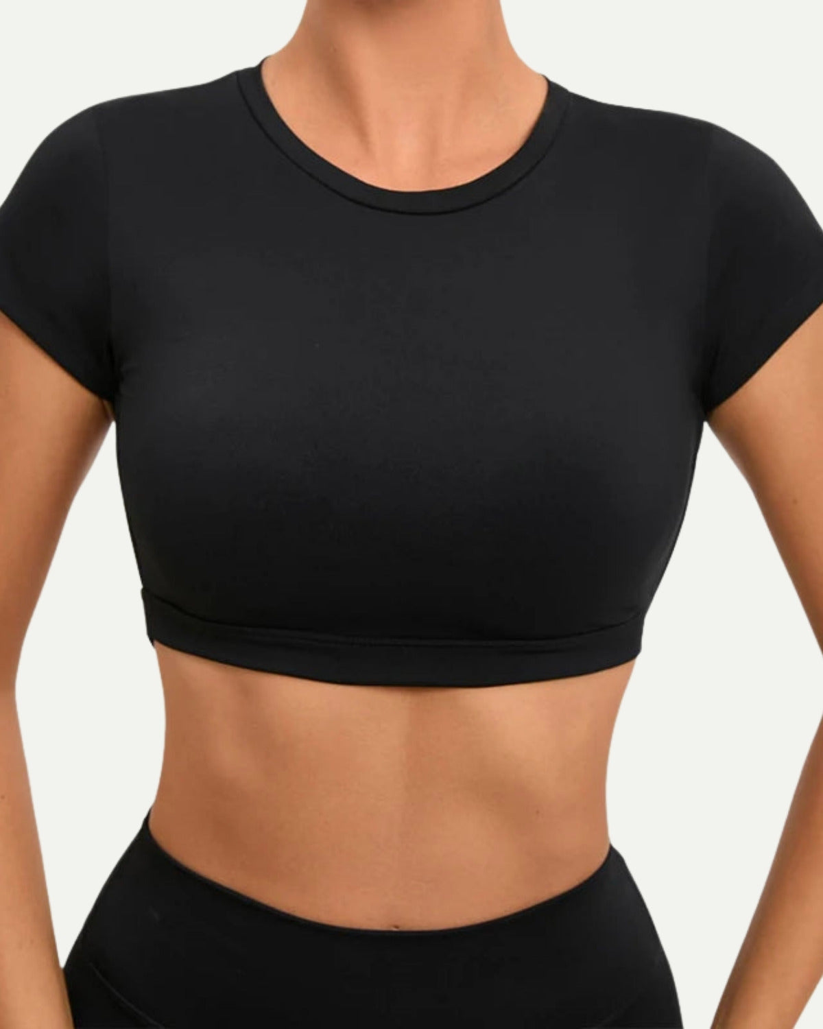Top deportivo corto con espalda abierta